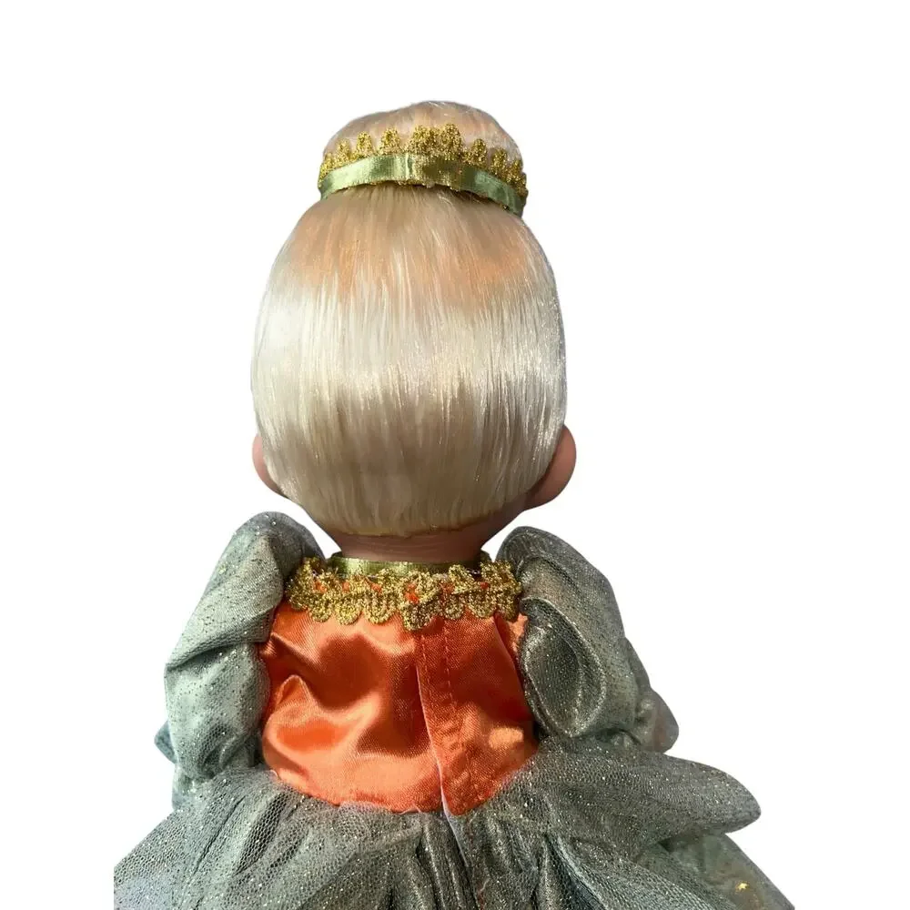Cinderella Disney parks Pumpkin Cinder-Boo princess Precious Moments Doll whimsy